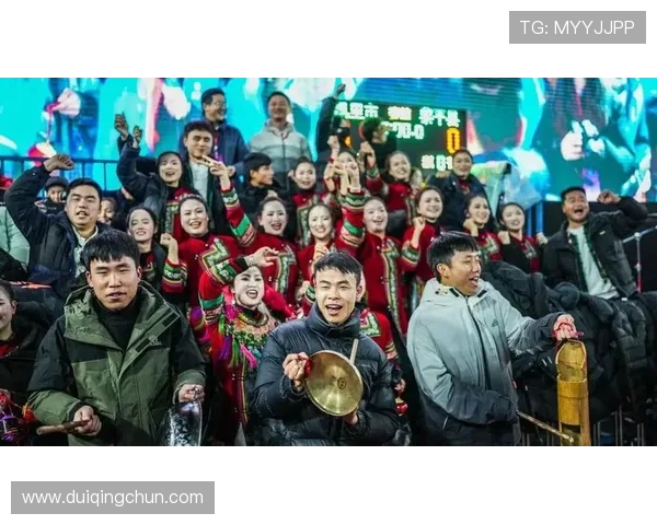 环江 “村 BA” 燃情开幕!38 支球队角逐 2.88 万奖金,民族非遗点亮赛场(3) 环江 “村 BA” 燃情开幕!38 支球队角逐 2.88 万奖金,民族非遗点亮赛场(3)